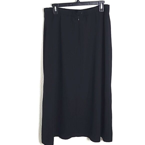 Black A-Line Midi-Skirt, Size 14 - Picture 5 of 6